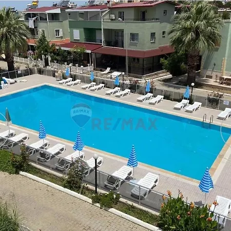 Deniz Yildizi Sitesi Havuzlu Kusadasi