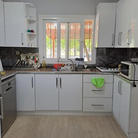 Deniz Yildizi Sitesi Havuzlu