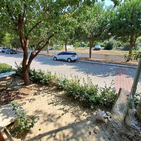 Deniz Yildizi Sitesi Havuzlu