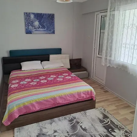 Deniz Yildizi Sitesi Havuzlu