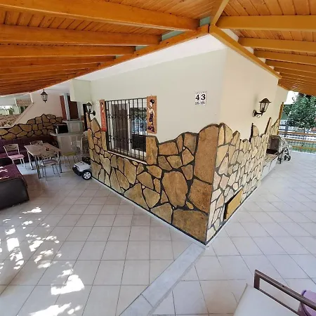 Villa Deniz Yildizi Sitesi Havuzlu *